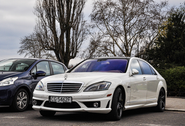 Mercedes-Benz S 63 AMG W221