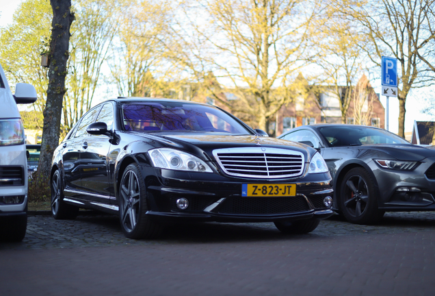 Mercedes-Benz S 63 AMG W221