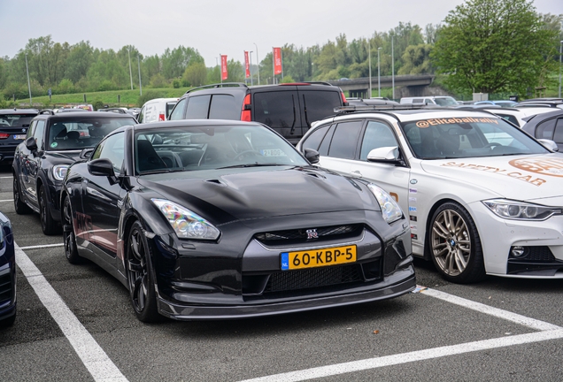 Nissan GT-R