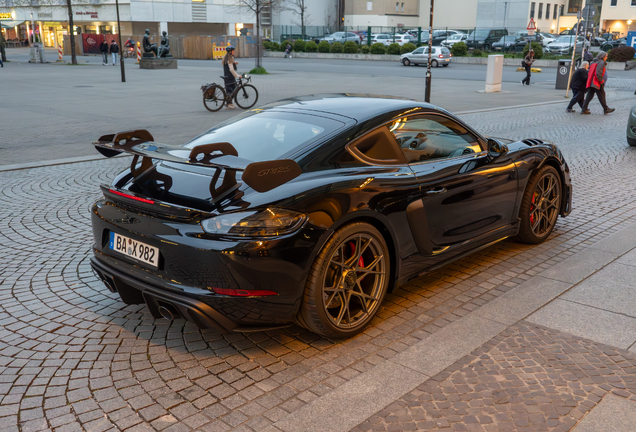 Porsche 718 Cayman GT4 RS