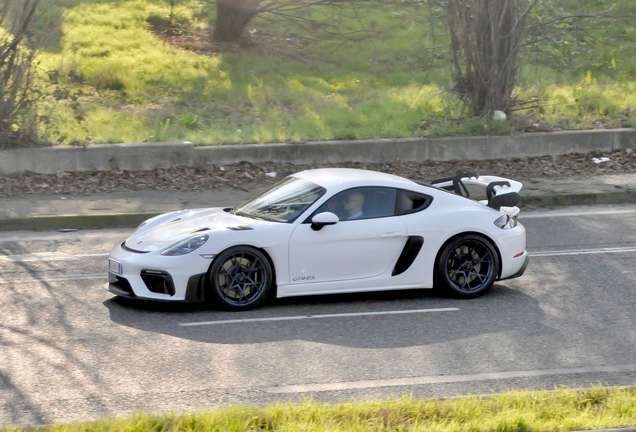 Porsche 718 Cayman GT4 RS