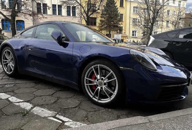 Porsche 992 Carrera 4S