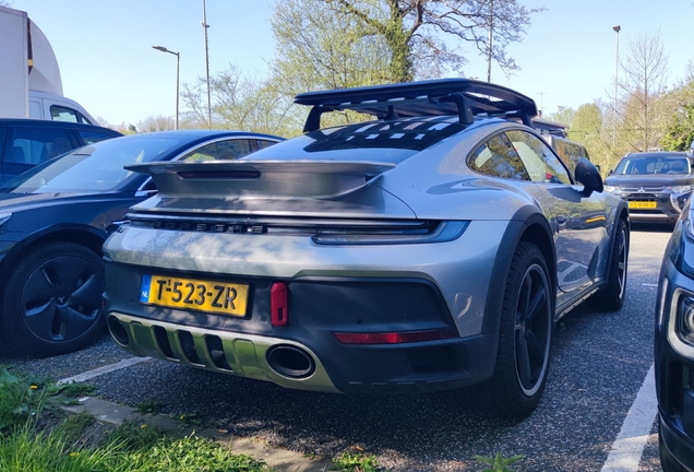 Porsche 992 Dakar