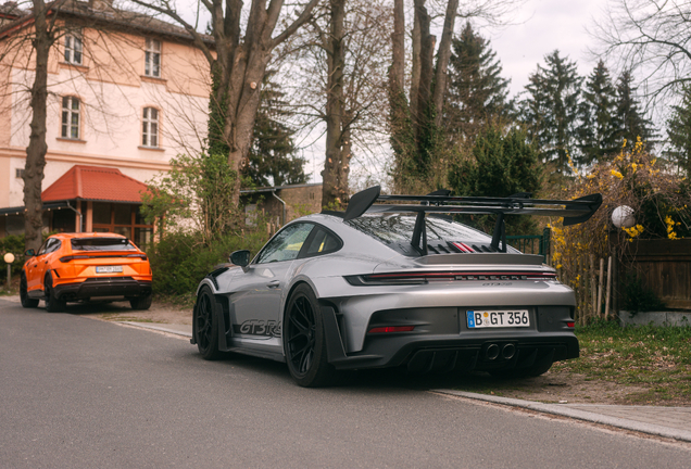 Porsche 992 GT3 RS Weissach Package