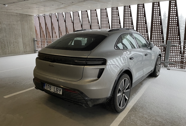 Porsche Macan EV Turbo