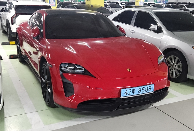 Porsche Taycan GTS