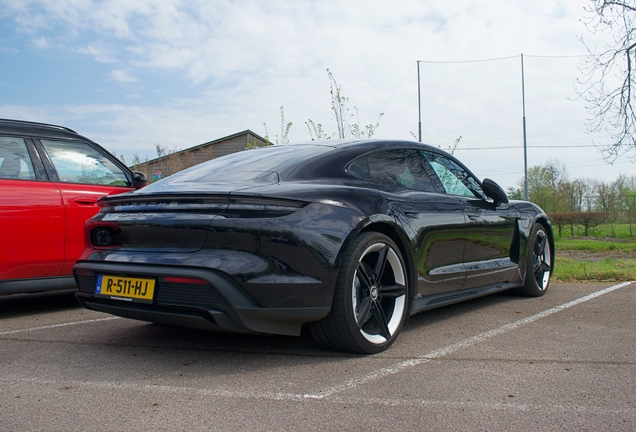 Porsche Taycan Turbo