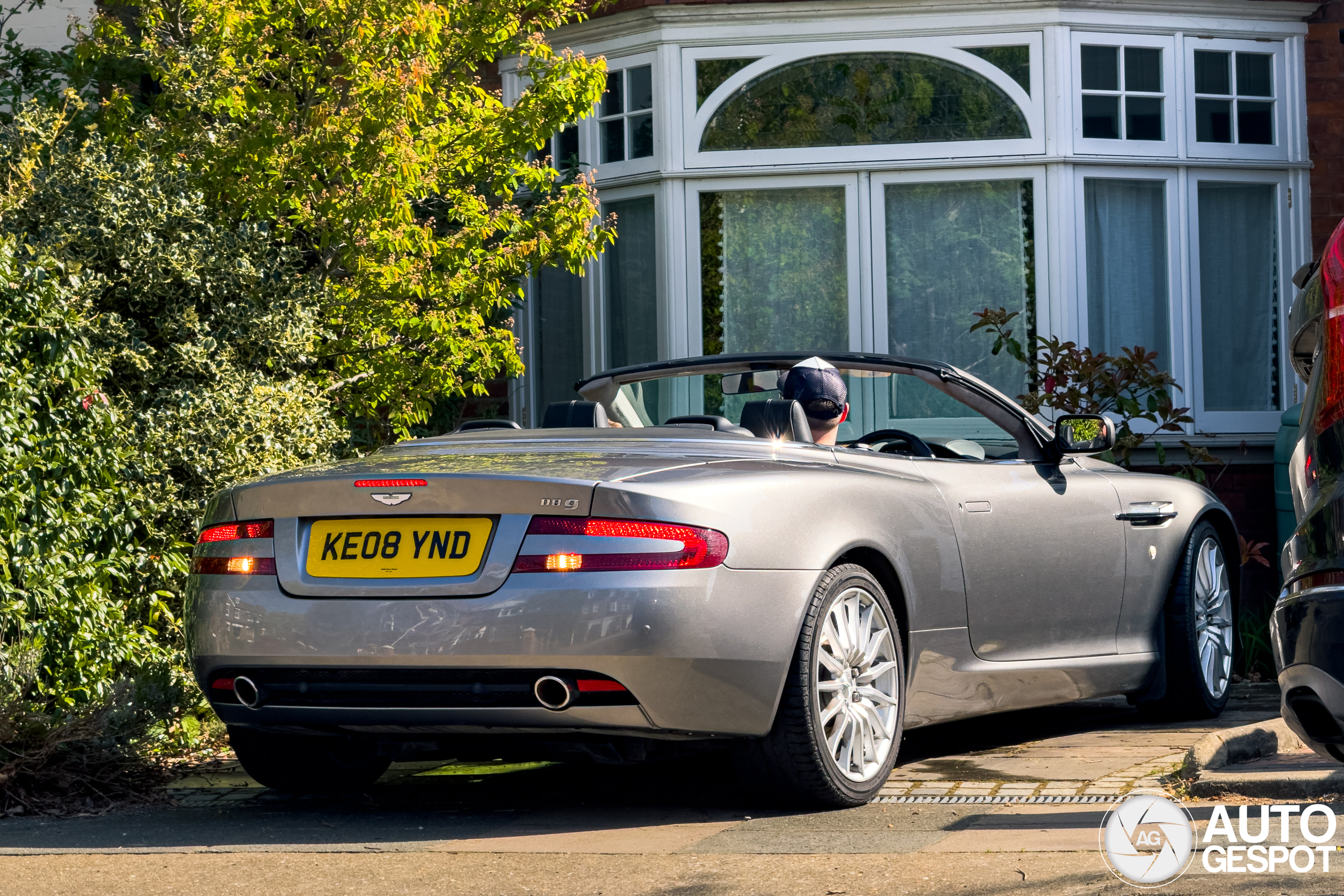 Aston Martin DB9 Volante