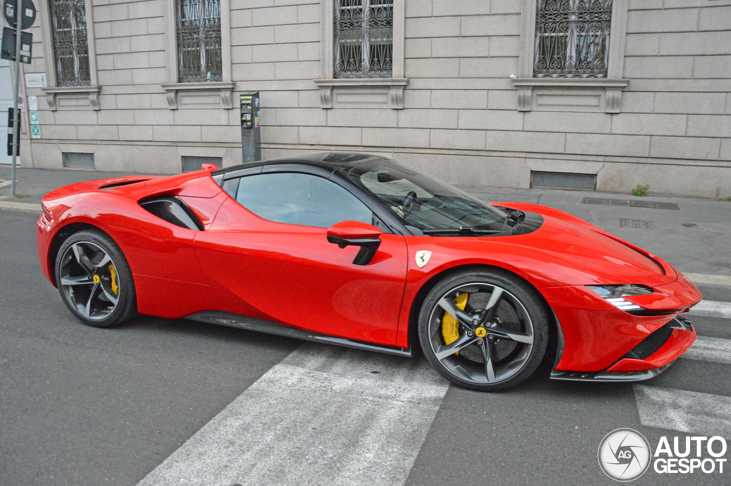 Ferrari SF90 Spider