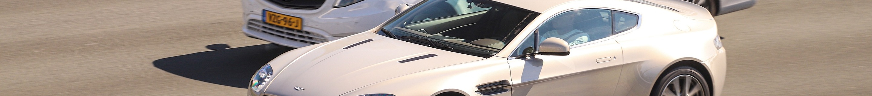 Aston Martin V8 Vantage S