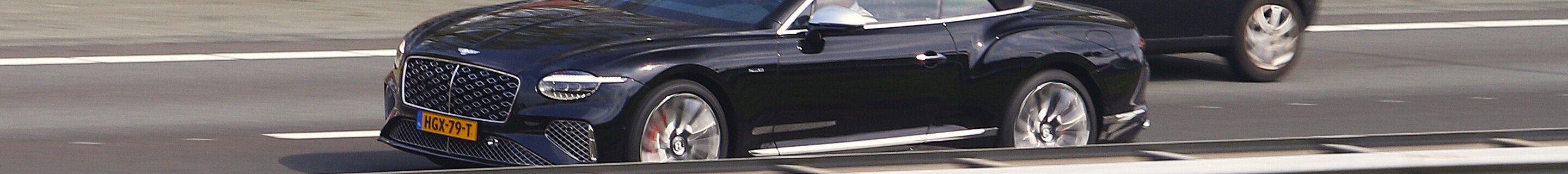 Bentley Continental GTC Mulliner 2025