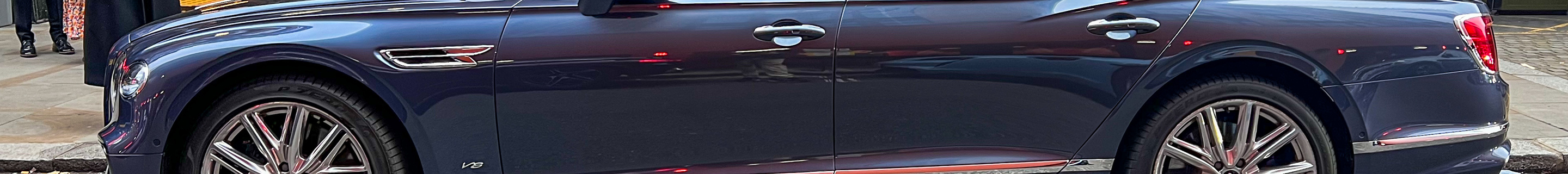 Bentley Flying Spur V8 2021