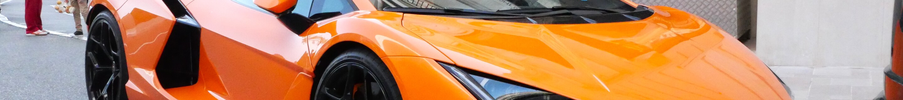Lamborghini Revuelto