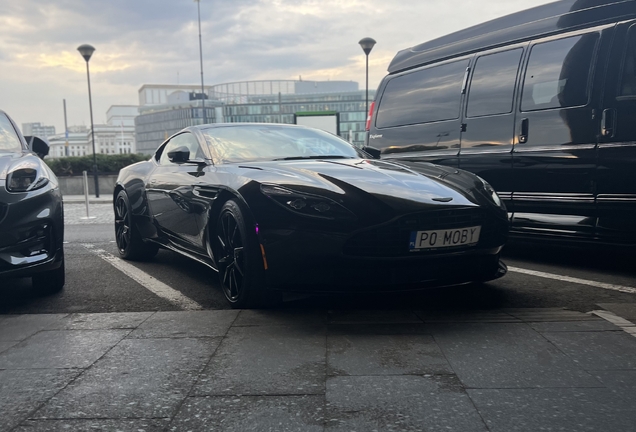 Aston Martin DB11