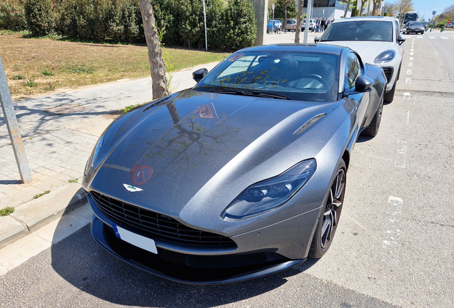 Aston Martin DB11 V8