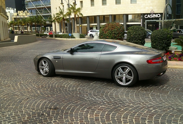 Aston Martin DB9