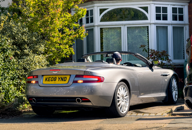 Aston Martin DB9 Volante
