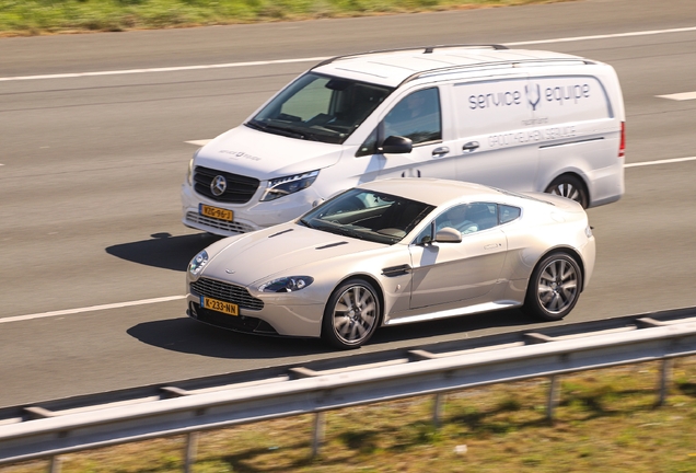 Aston Martin V8 Vantage S