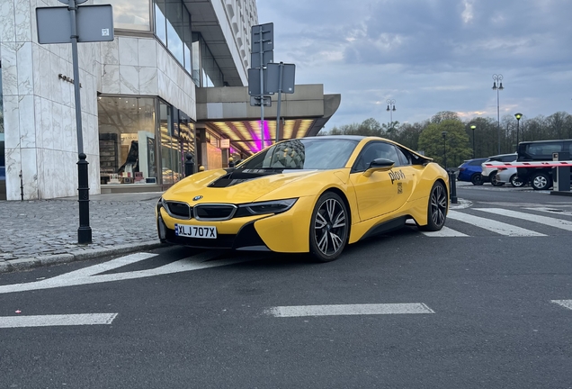 BMW i8