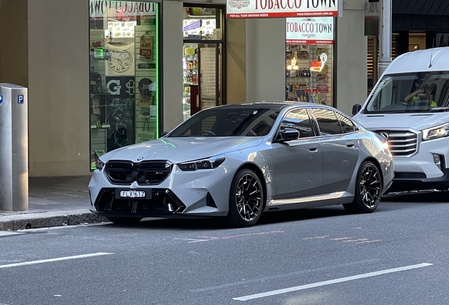 BMW M5 G90