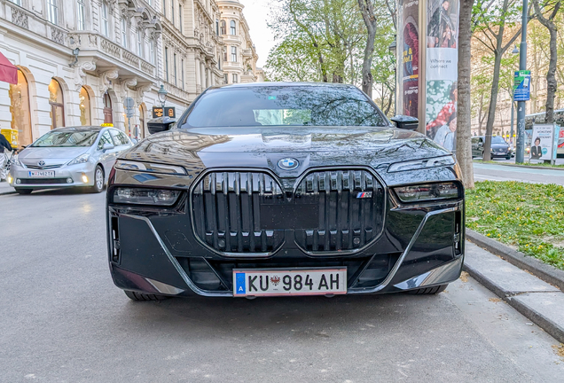 BMW M760e xDrive