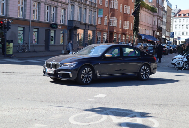BMW M760Li xDrive