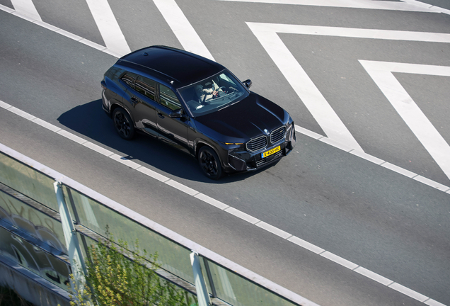 BMW XM G09
