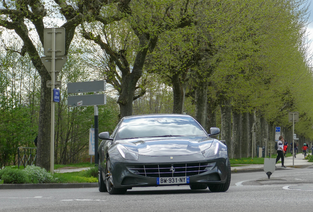 Ferrari FF