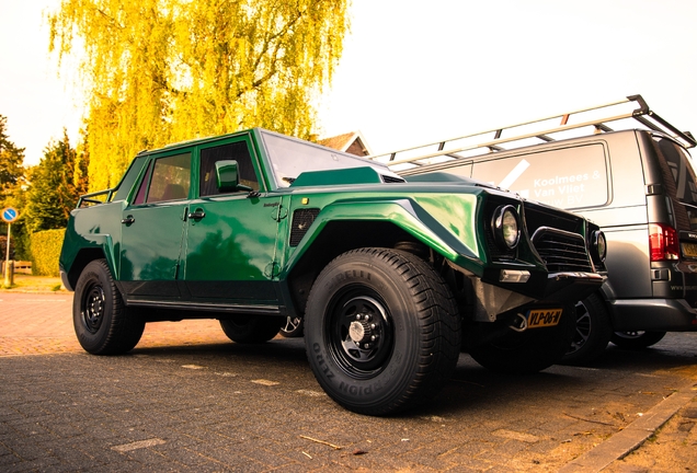 Lamborghini LM002