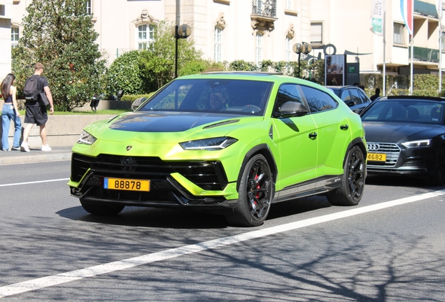 Lamborghini Urus Performante