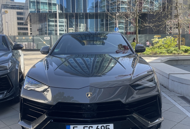 Lamborghini Urus Performante