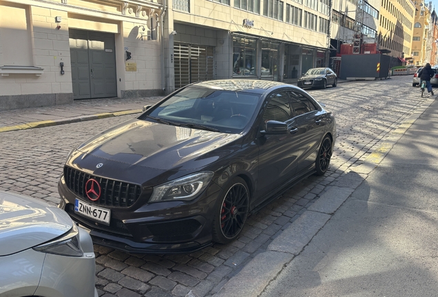 Mercedes-Benz CLA 45 AMG C117
