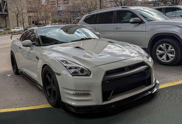 Nissan GT-R 2012