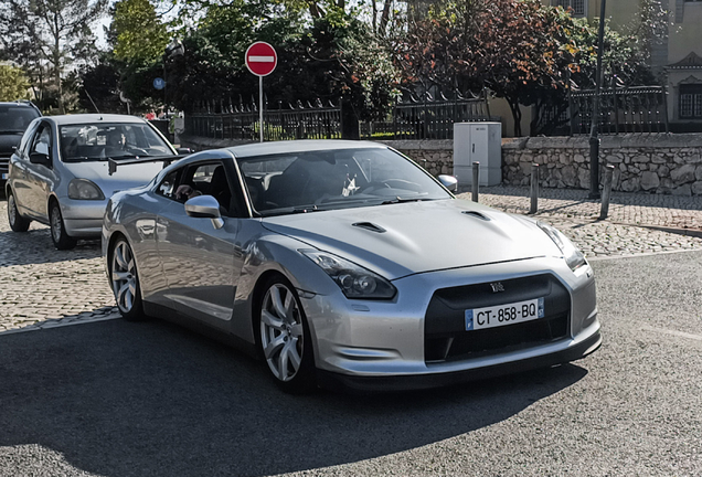Nissan GT-R