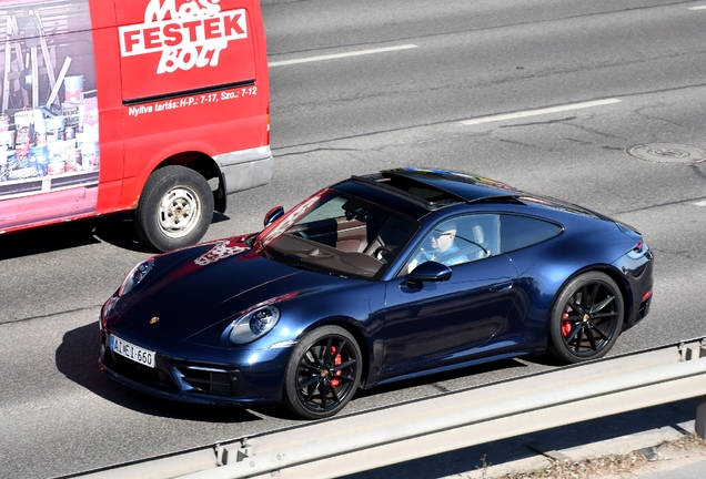 Porsche 992 Carrera 4S