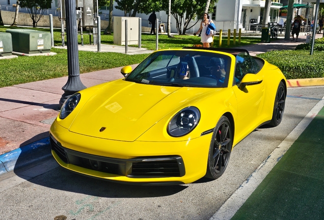 Porsche 992 Carrera 4S Cabriolet