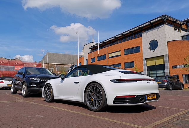 Porsche 992 Carrera 4S Cabriolet