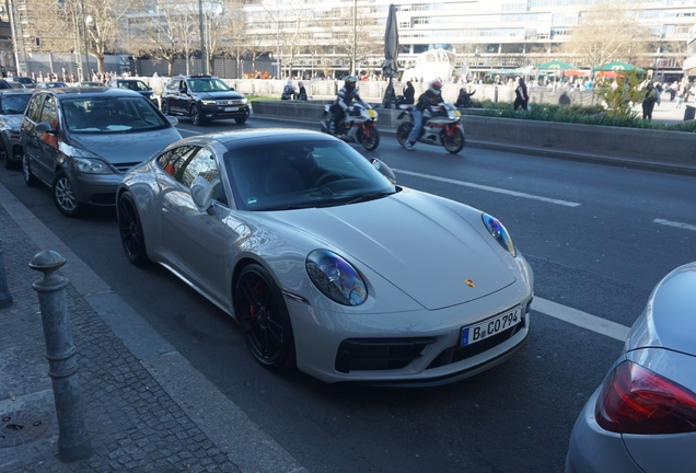 Porsche 992 Carrera GTS