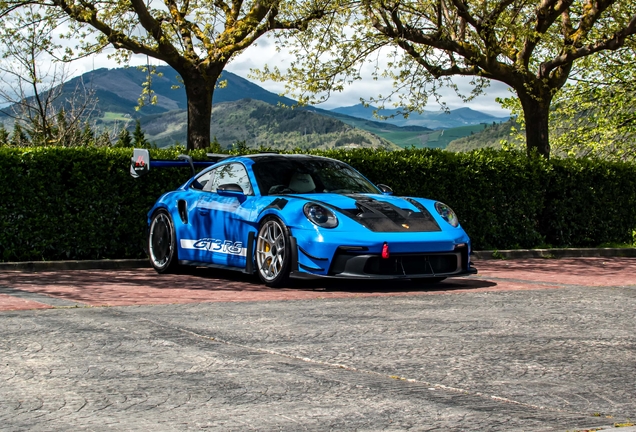 Porsche 992 GT3 RS Weissach Package Manthey Racing