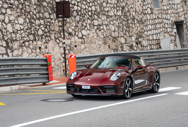 Porsche 992 Targa 4S Heritage Design Edition