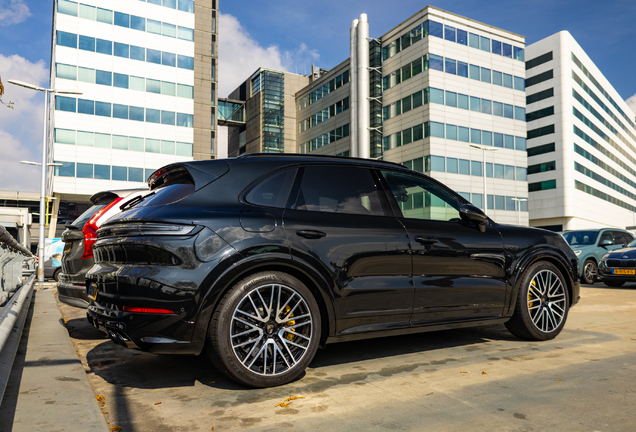 Porsche 9YA Cayenne Turbo E-Hybrid