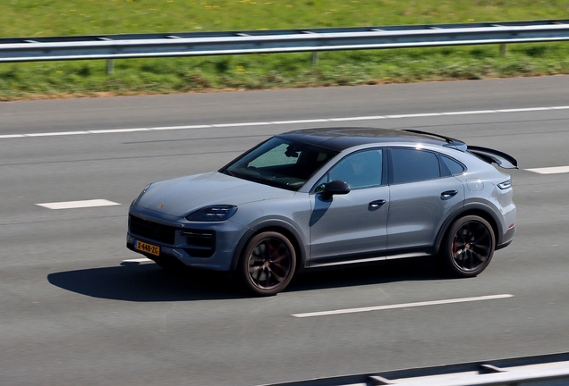 Porsche Cayenne Coupé Turbo E-Hybrid