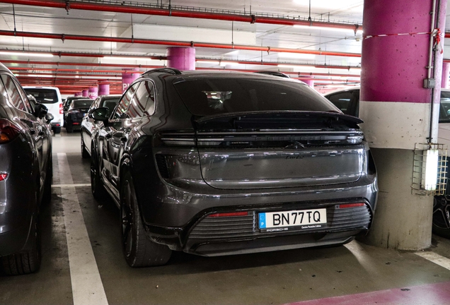 Porsche Macan EV Turbo