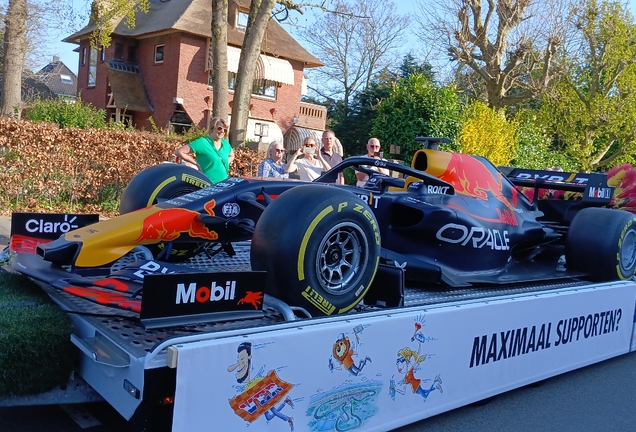 Red Bull Racing RB14