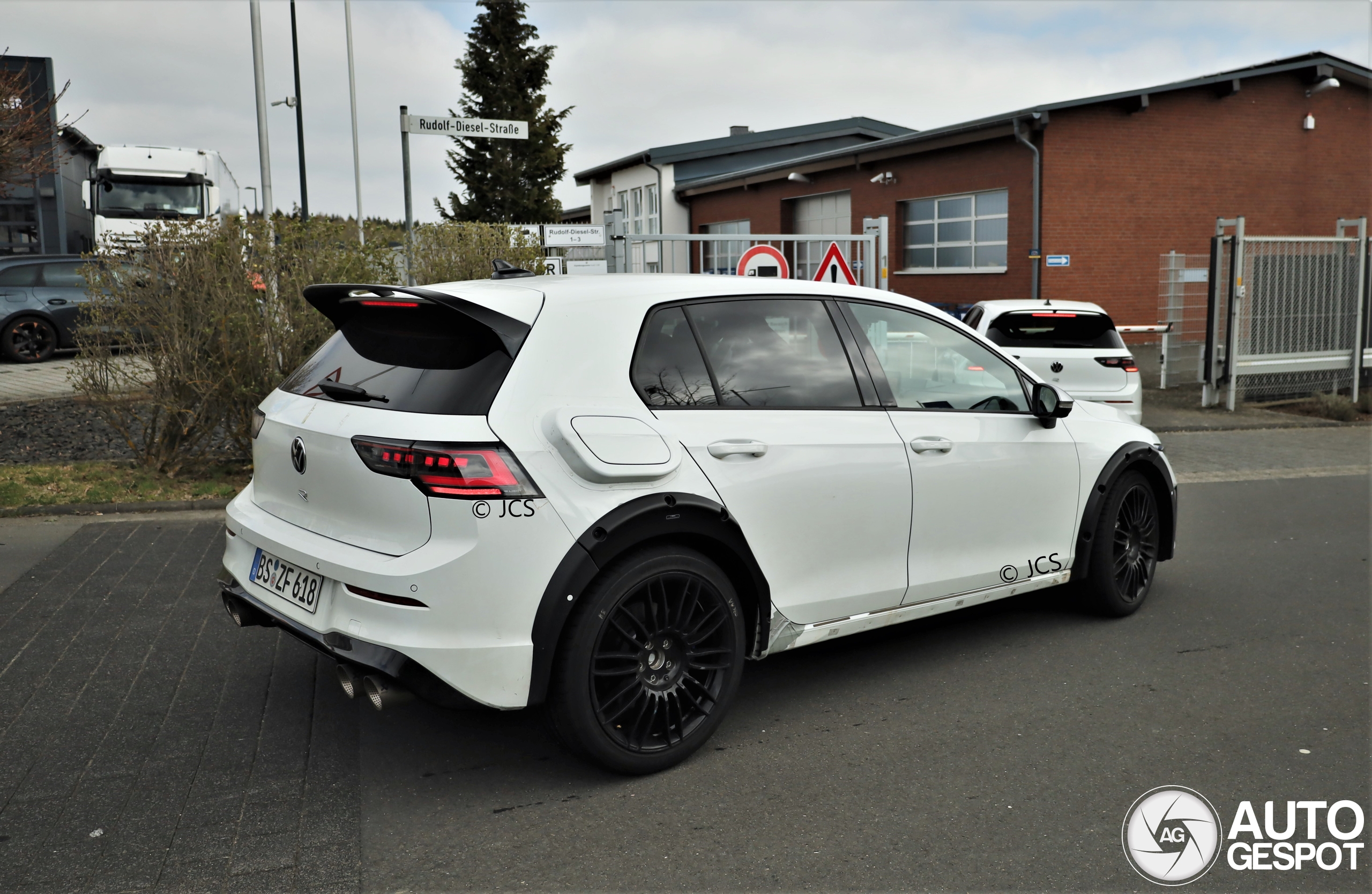 Volkswagen T-Roc R 2026 Mule