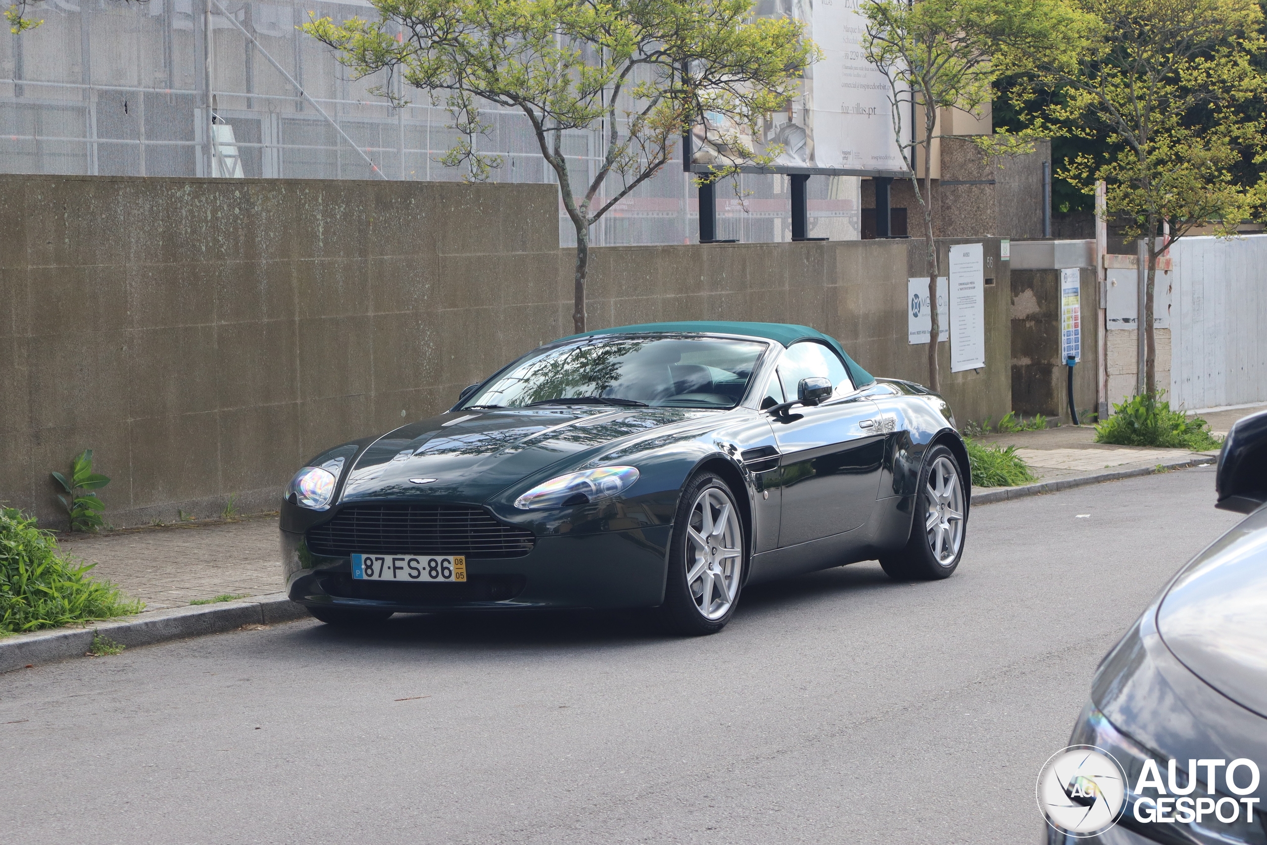 Aston Martin V8 Vantage Roadster