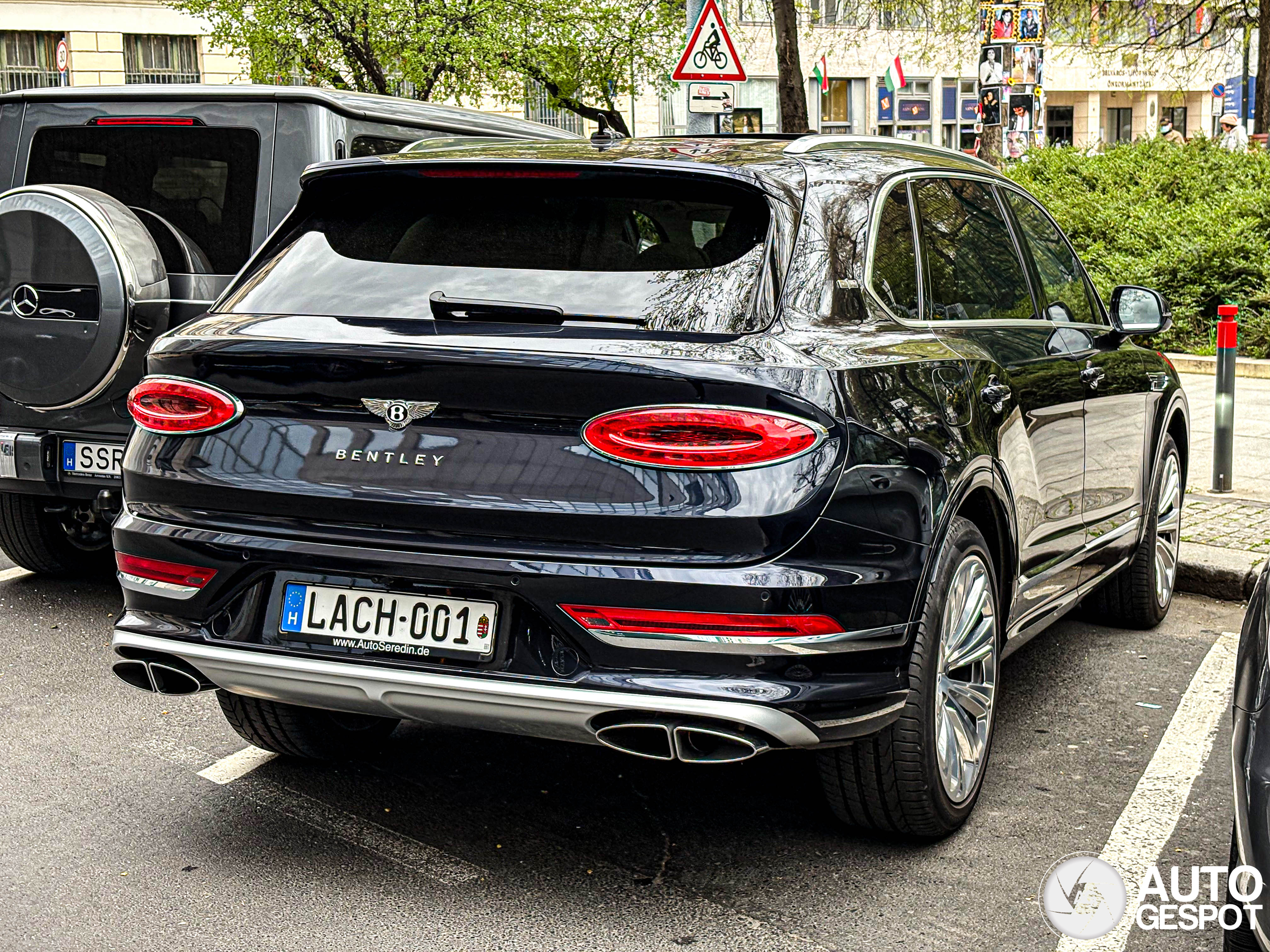 Bentley Bentayga Azure EWB First Edition