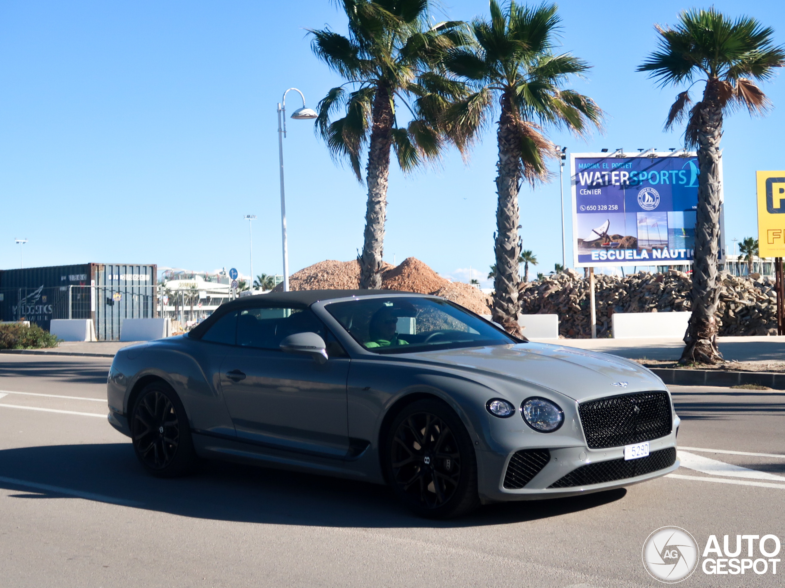 Bentley Continental GTC V8 S 2023