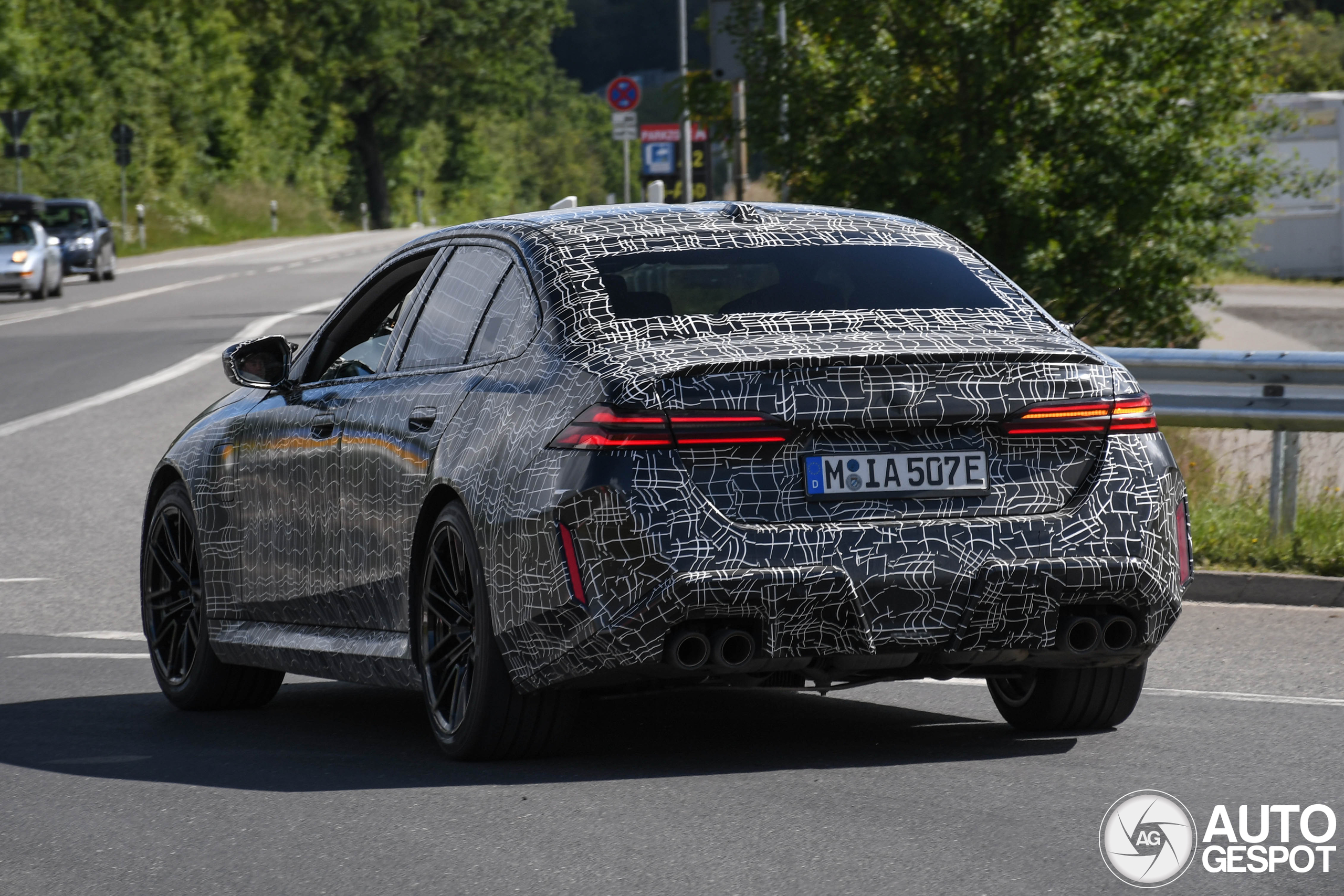 BMW M5 G90