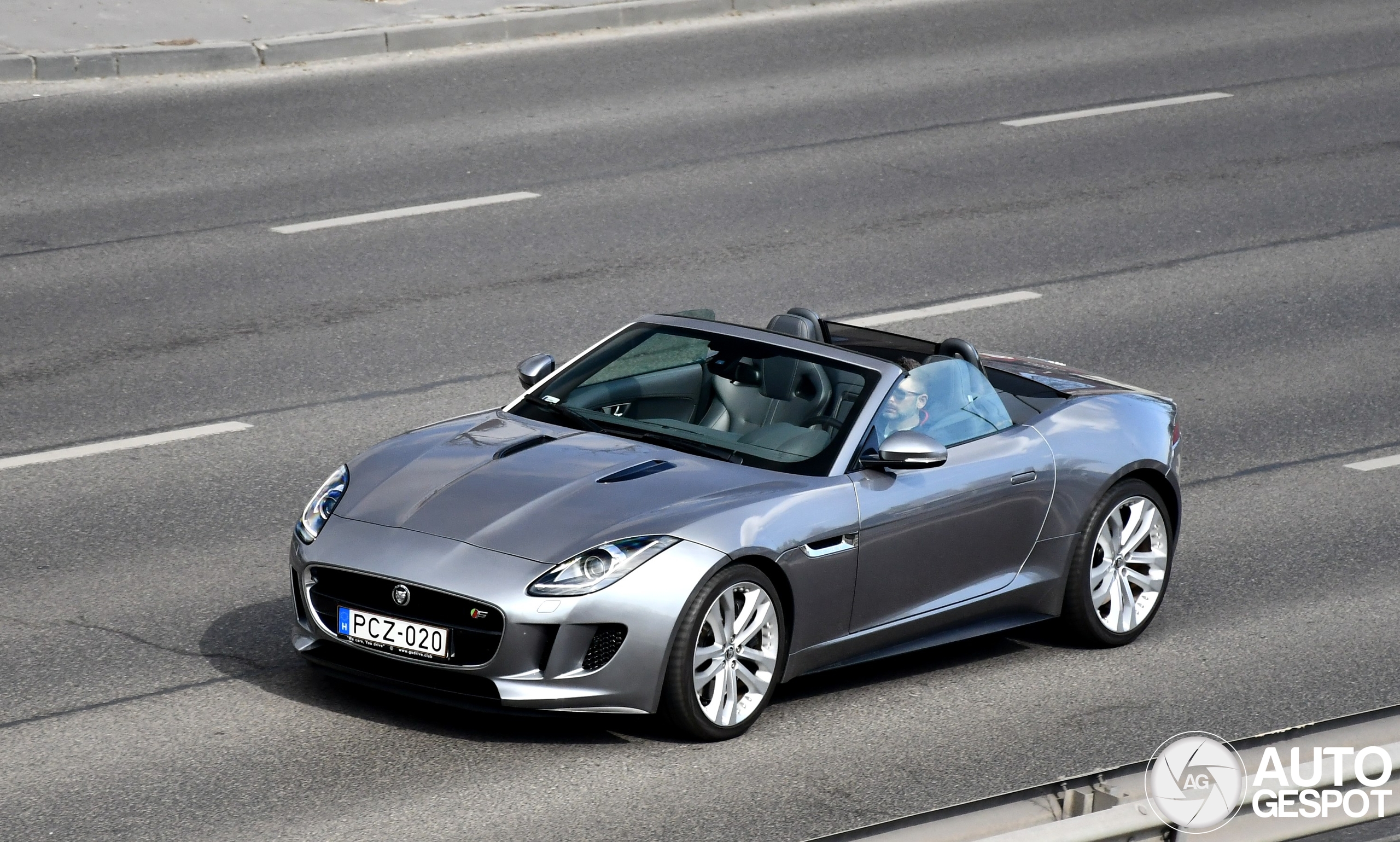 Jaguar F-TYPE S V8 Convertible